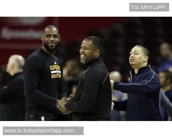 夸梅提醒詹姆斯谨慎挑选身边伙伴以防止重蹈达蒙琼斯覆辙