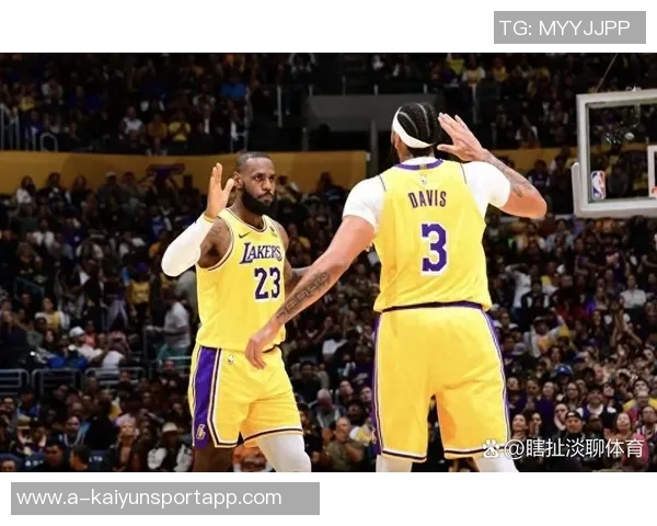 湖人火箭连胜势头强劲雷霆遭遇首败三双王们的辉煌记录再度刷新 湖人火箭连胜势头强劲雷霆遭遇首败三双王们的辉煌记录再度刷新