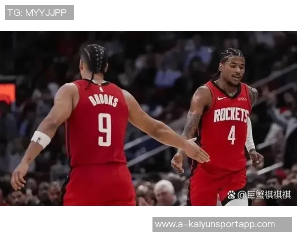 外线火力全开爱德华兹三节狂砍37分三分球命中率高达583