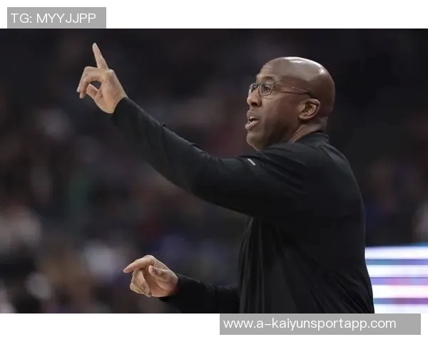 布朗自责表现糟糕只打12分钟教练对我期望值极高