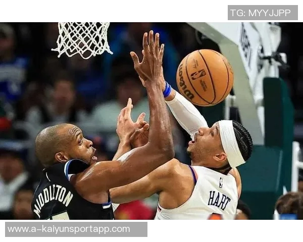 米德尔顿谈字母在篮下表现期待制造进攻犯规的精彩瞬间