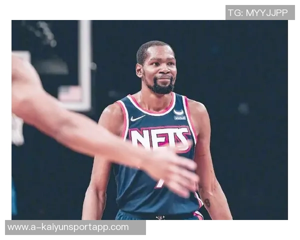 杜兰特怒斥斯普利特表现不佳对开拓者点球选择表示不满